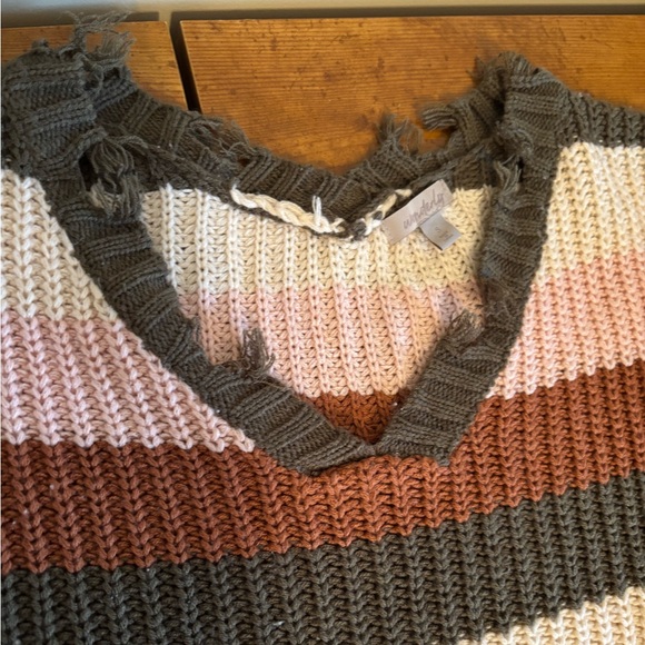 Wonderly sweater women’s size small fall colors distressed - Picture 3 of 6